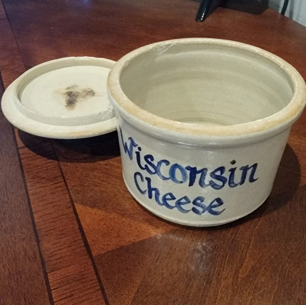 Wisconsin Cheese Stoneware Crock - Picture 3 of 3